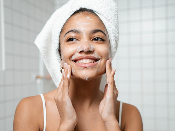 What is Double Cleansing and Is It Worth Doing? The Benefits of Double Cleansing and How To Do It Right.